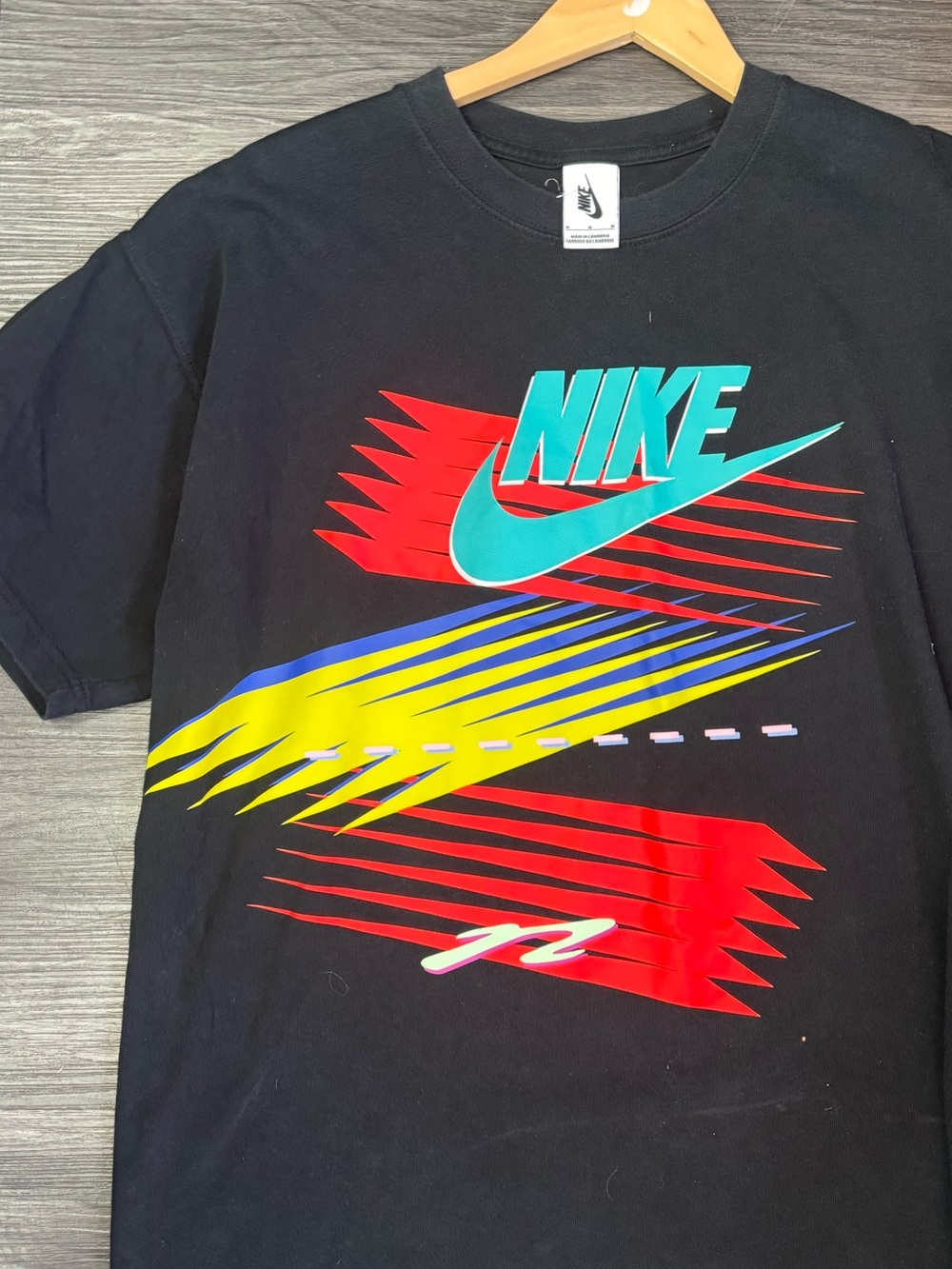 Nike Atmos Collab Air Max Black Tshirt Medium 90’s Vibe